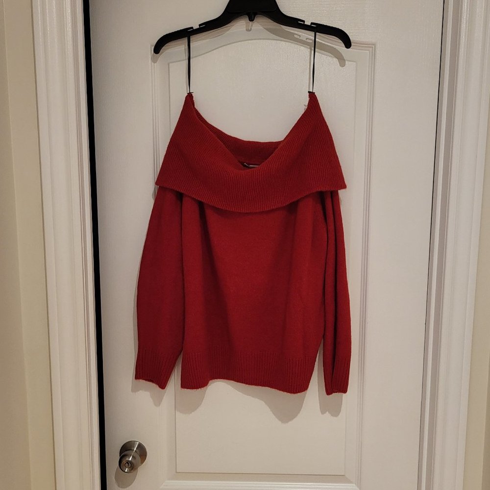 H&M RED OFF-THE-SHOULDER SWEATER